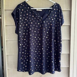 Full Moon Maternity top short sleeves gold dots on black. So XL